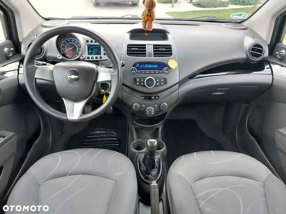 Chevrolet Spark 1.0 LS - 33
