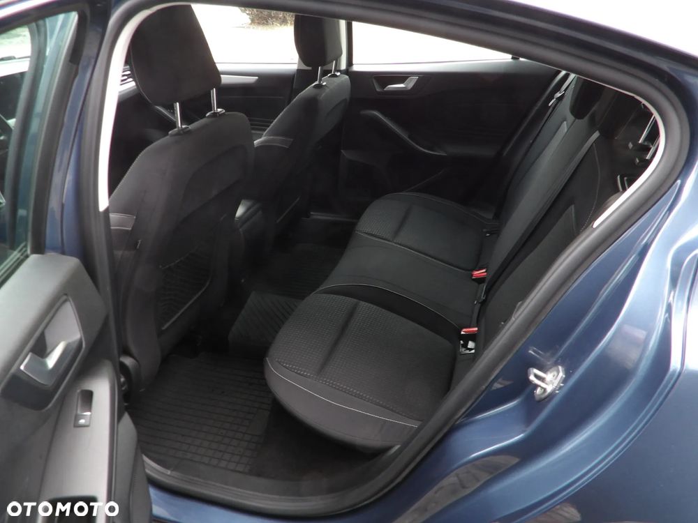 Ford Focus 1.0 EcoBoost Trend Edition - 32