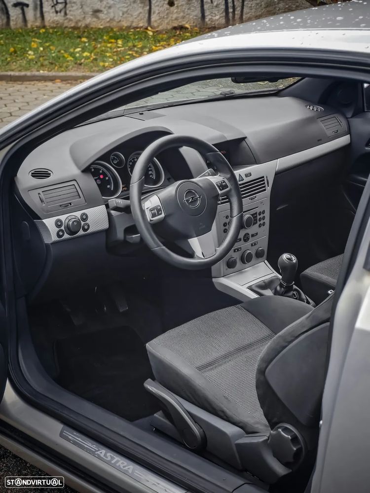 Opel Astra GTC 1.3 CDTI - 9