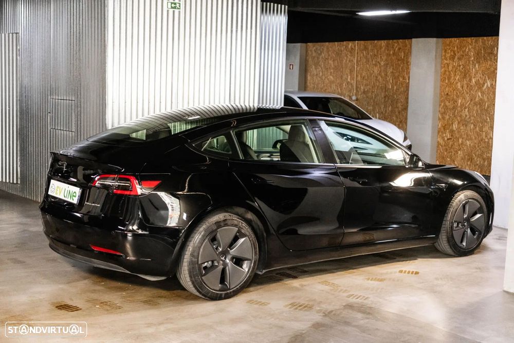 Tesla Model 3 - 9