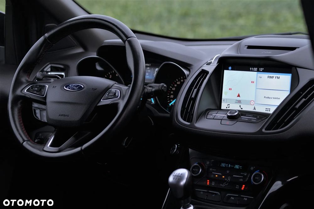 Ford Kuga - 34