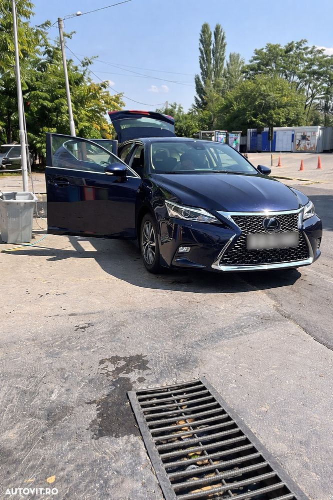 Lexus CT 200h Limited Edition - 2