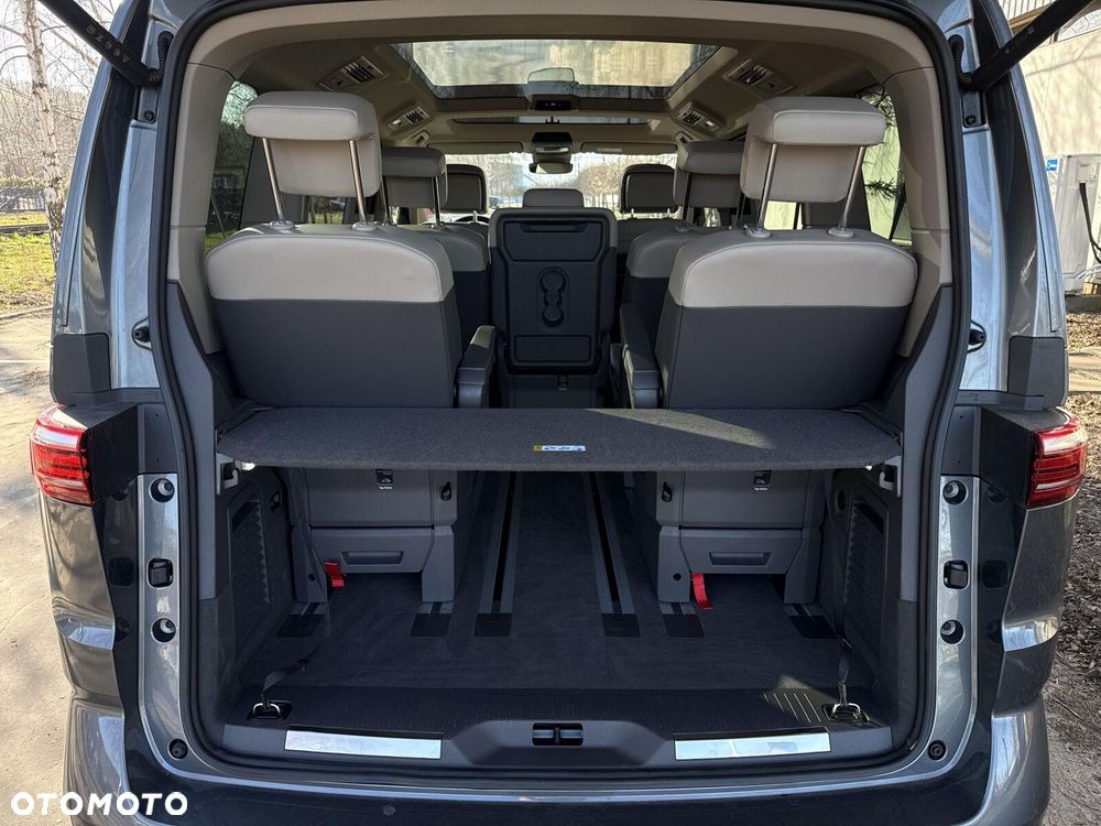 Volkswagen Multivan - 39