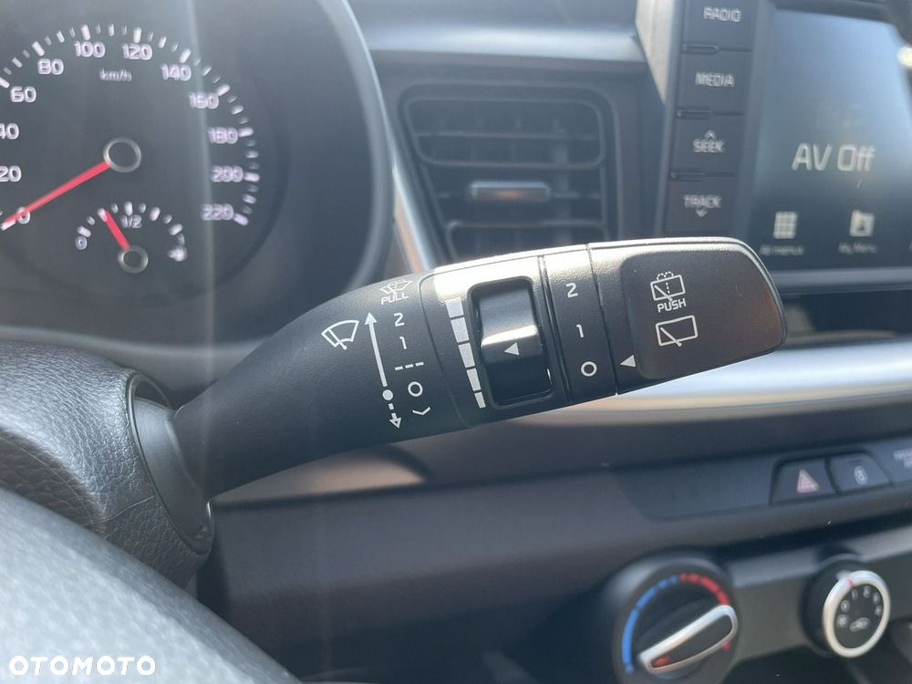 Kia Stonic - 21