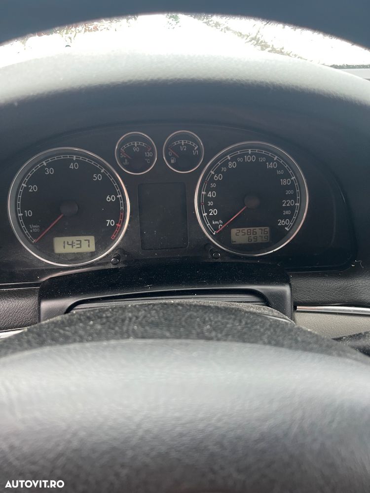 Volkswagen Passat Variant 1.6 - 7