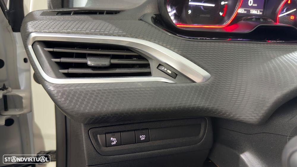 Peugeot 2008 1.2 PureTech GT Line EAT6 - 18