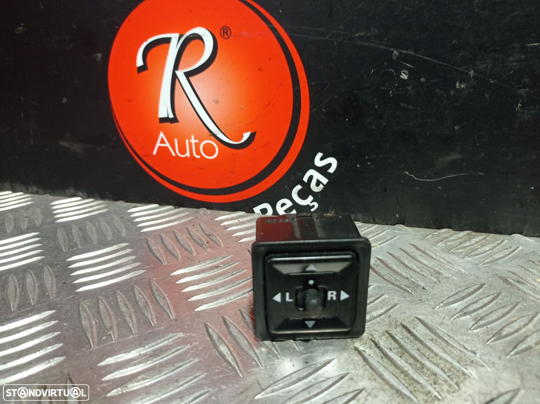 Botão Regulador Dos Espelhos Mitsubishi Colt Iv (Ca_A) - 2