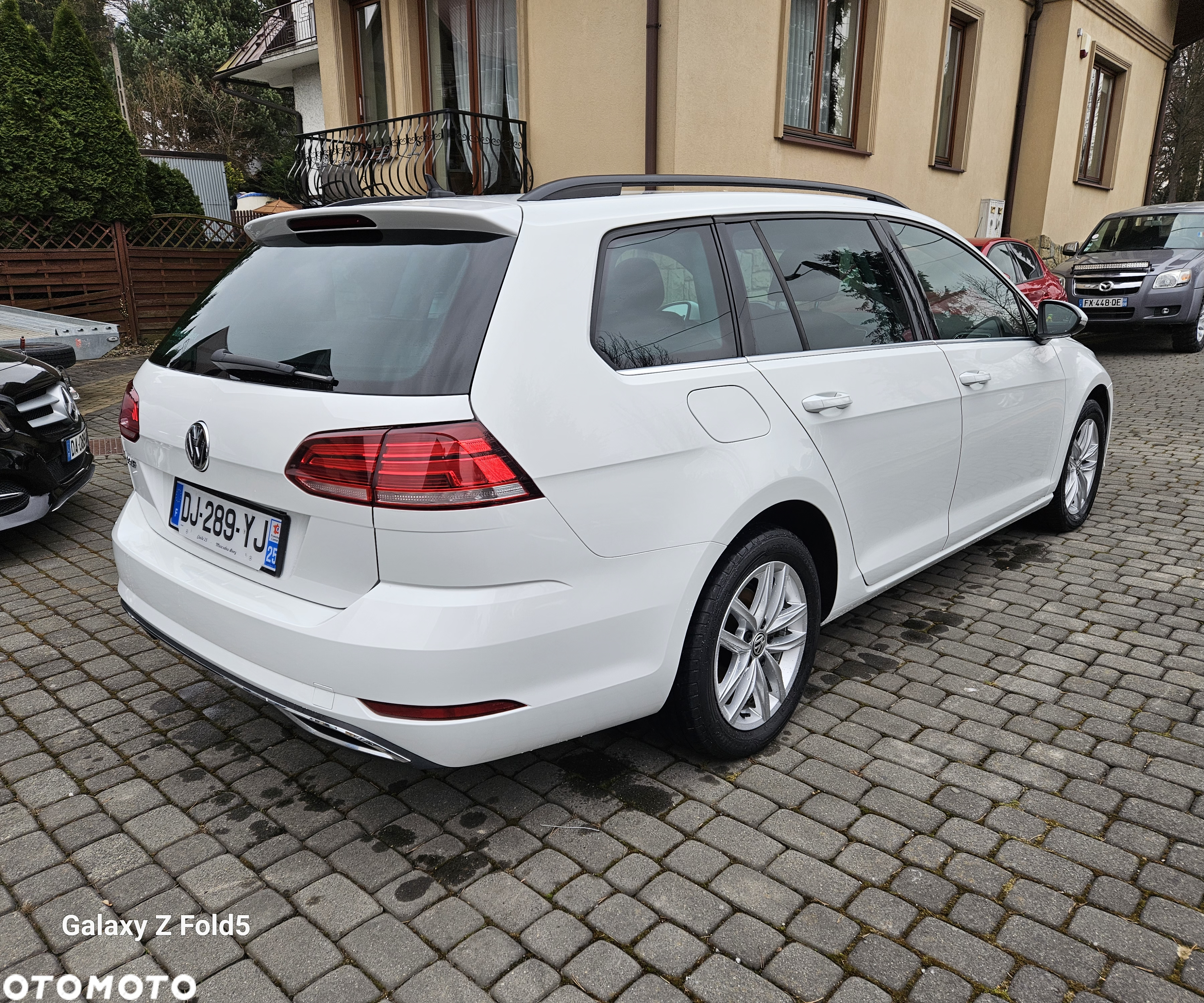 Volkswagen Golf 2.0 BlueTDI DSG Comfortline - 4