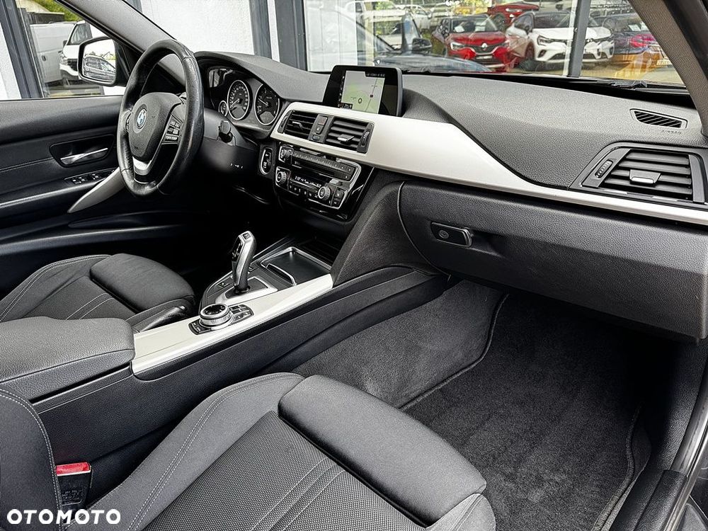 BMW Seria 3 318d - 9