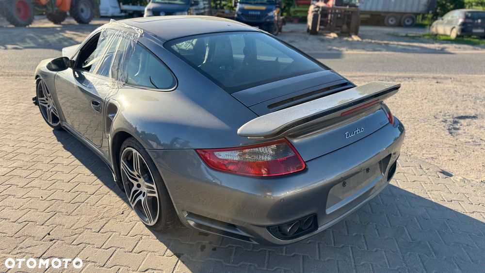 Porsche 911 - 18