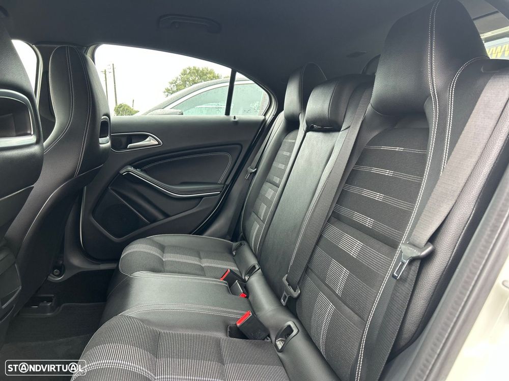 Mercedes-Benz A 180 d Urban - 28