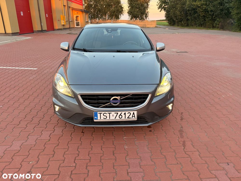 Volvo V40 D2 Drive-E R-Design Momentum - 2