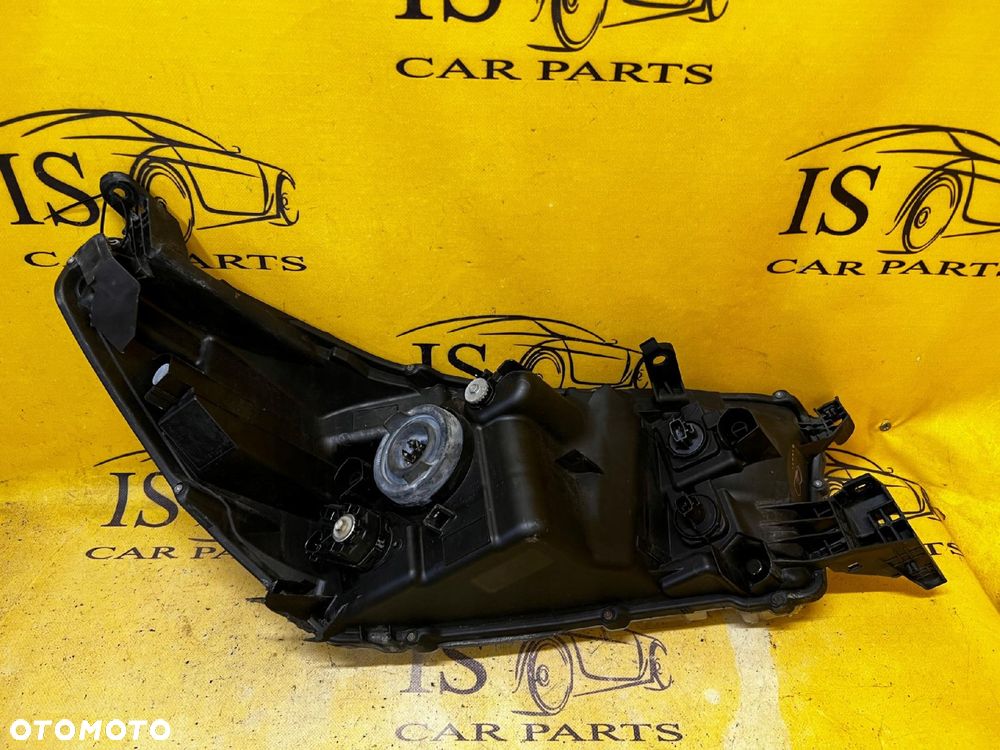 LAMPA REFLEKTOR PRZÓD PRZEDNIA LEWY LEWA TOYOTA HILUX VIII 2020 - 12