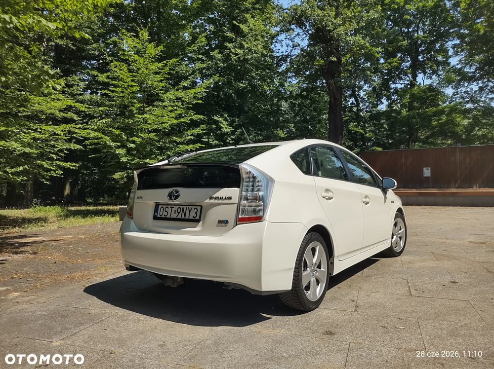 Toyota Prius 1.8 HSD Prestige - 6