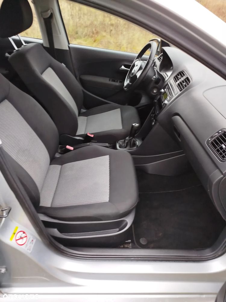 Volkswagen Polo 1.4 16V Comfortline - 12