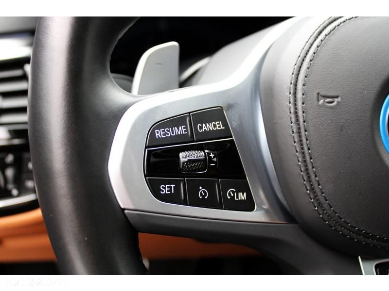 BMW Seria 5 530e xDrive sport - 26