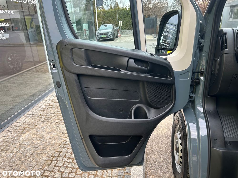 Opel Movano - 12