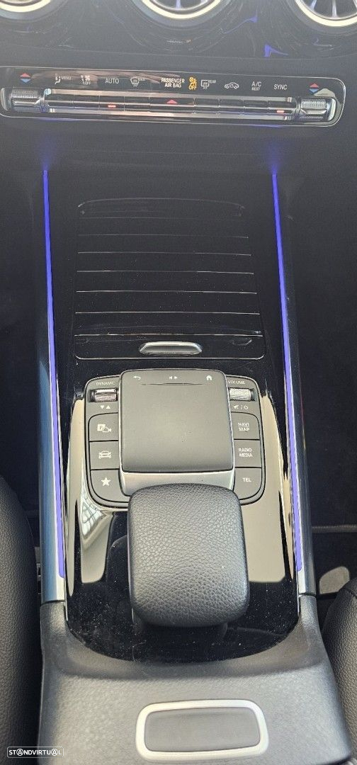 Mercedes-Benz GLA 180 d 8G-DCT - 21