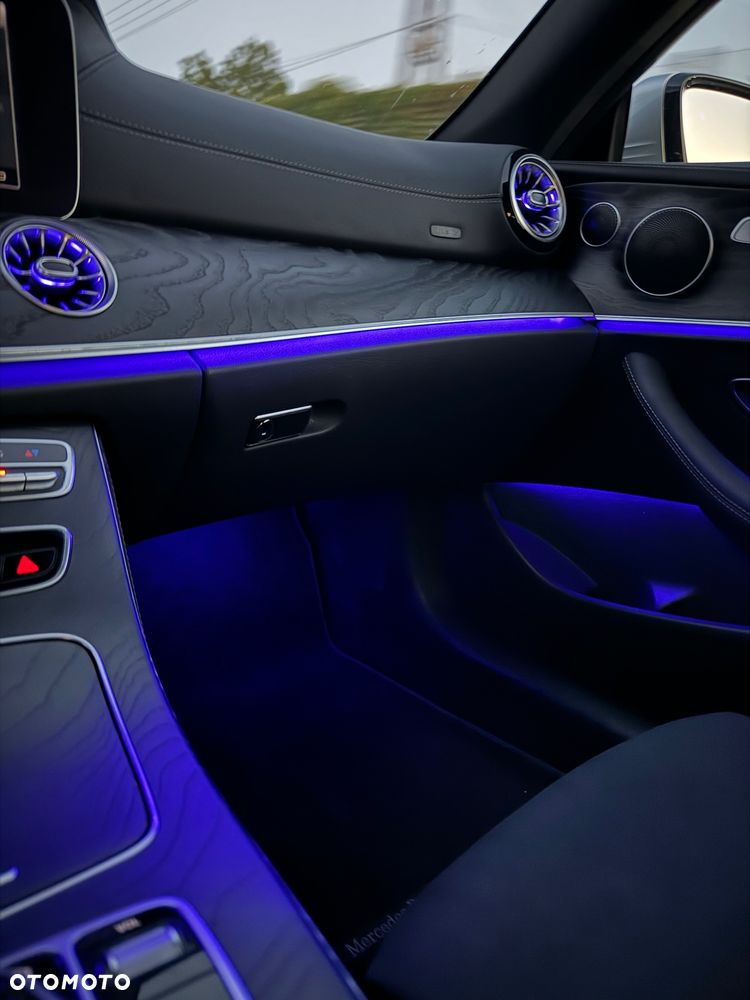 Mercedes-Benz Klasa E - 26