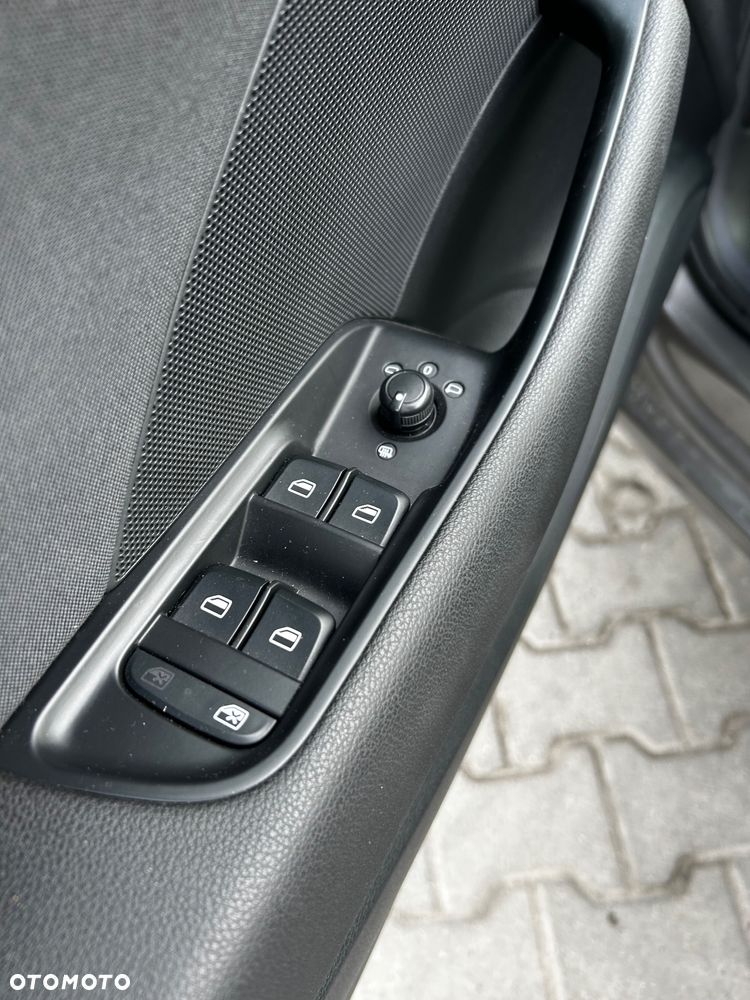 Audi A3 Sportback 1.6 TDI Ambition S tronic - 12