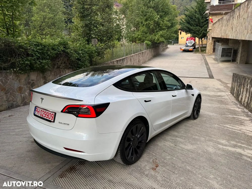 Tesla Model 3 Performance - 26