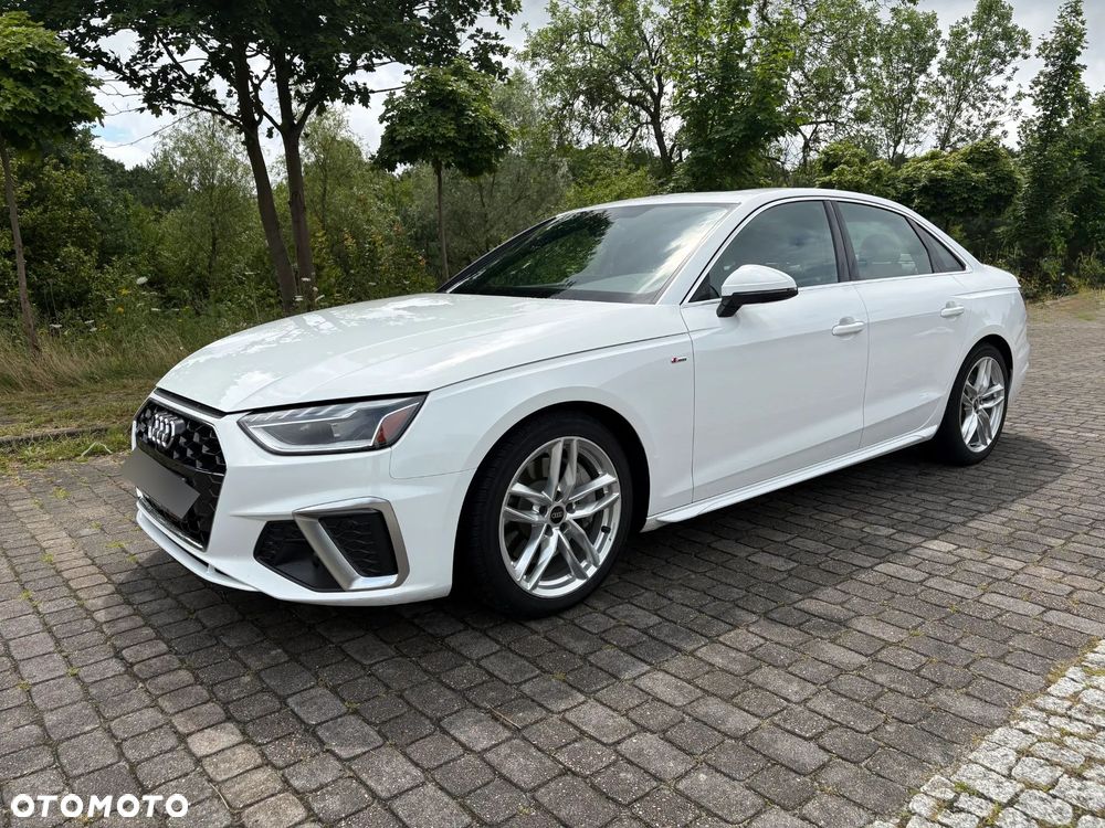 Audi A4 Limousine 45 TFSI quattro S tronic S line - 1
