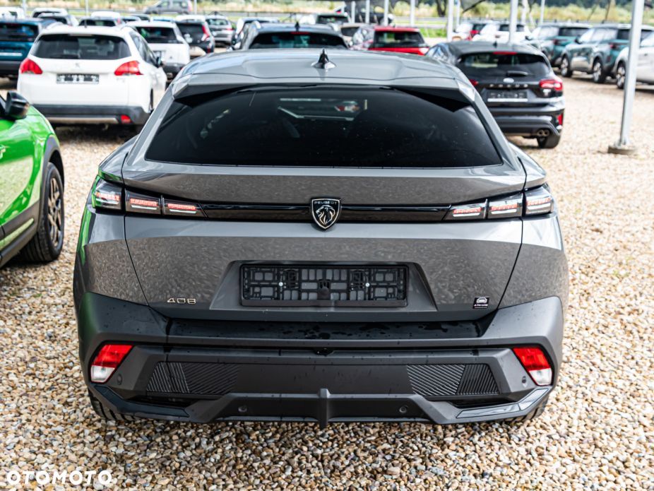 Peugeot 408 - 5