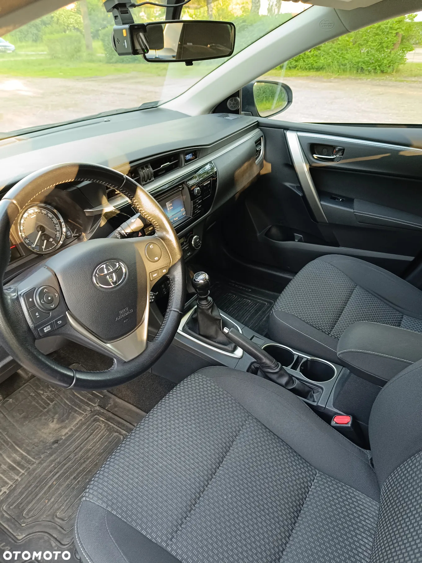 Toyota Corolla 1.6 Premium - 16