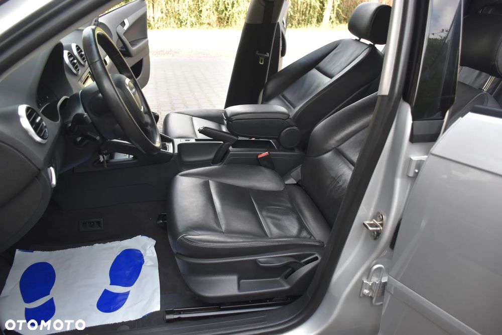 Audi A3 Sportback 2.0 TDI DPF S line Sportpaket - 12