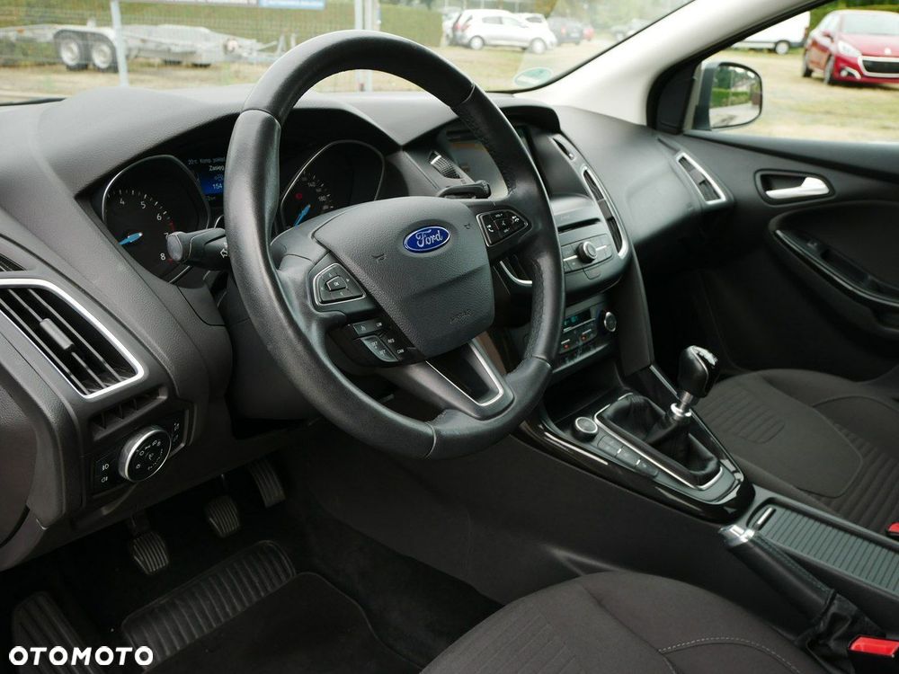 Ford Focus Turnier 1.0 EcoBoost Start-Stopp-System TITANIUM - 13