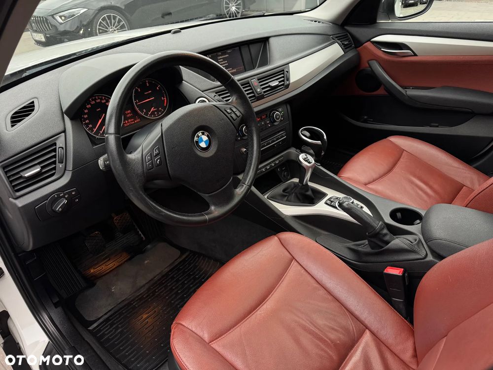 BMW X1 xDrive20d - 11