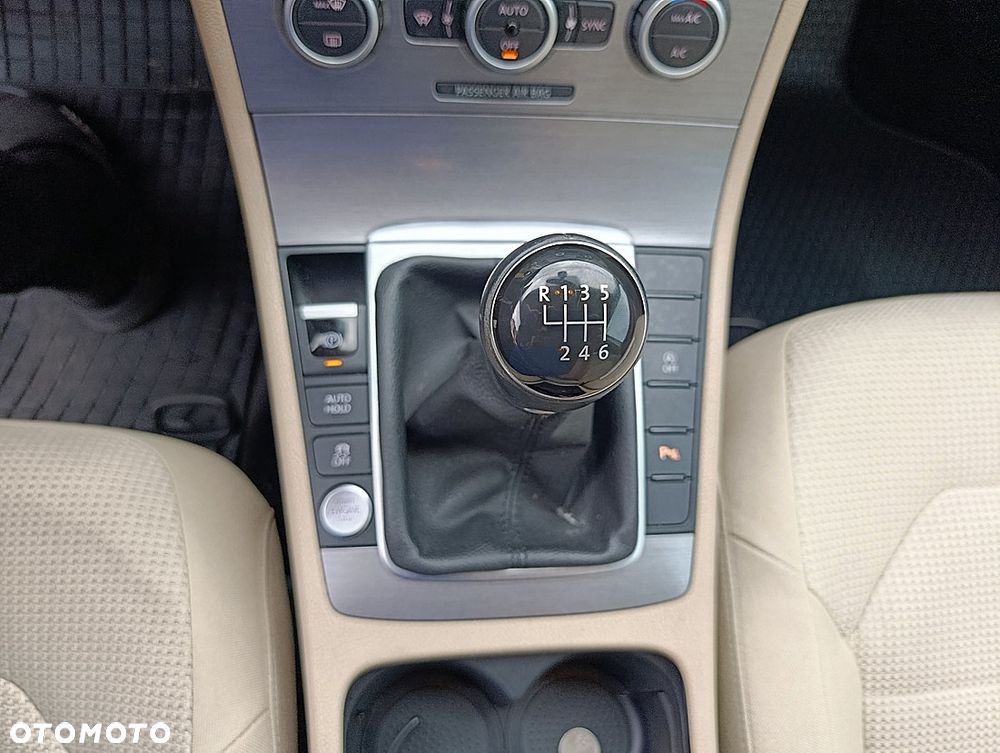 Volkswagen Passat 2.0 TDI Highline - 20
