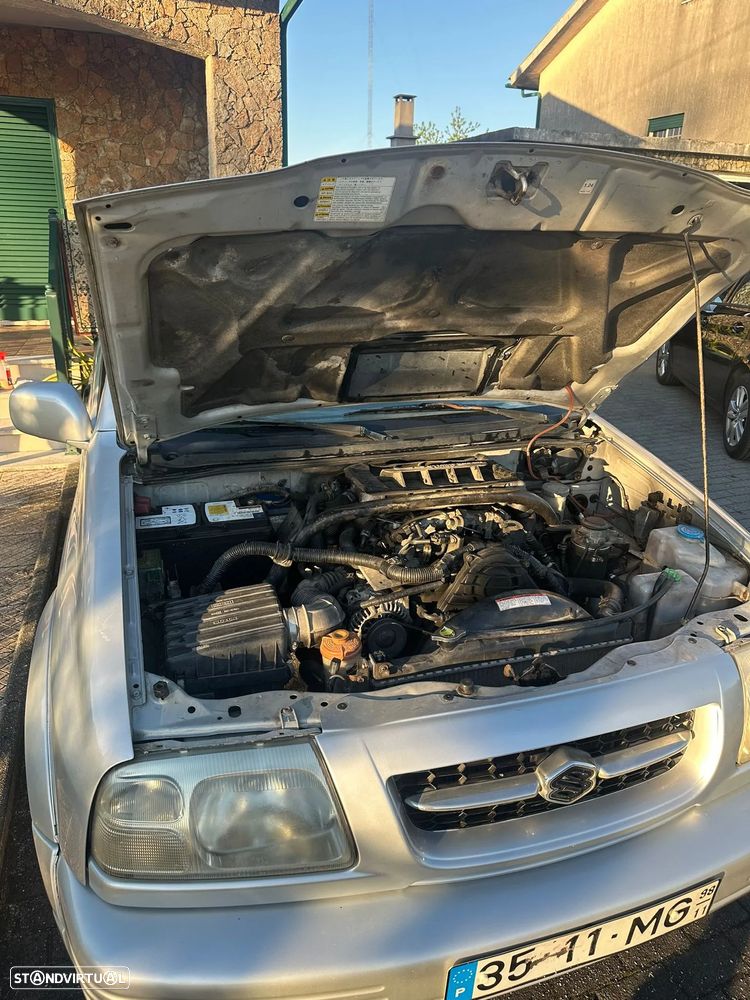 Suzuki Grand Vitara Metal Top 2.0 TDi - 2