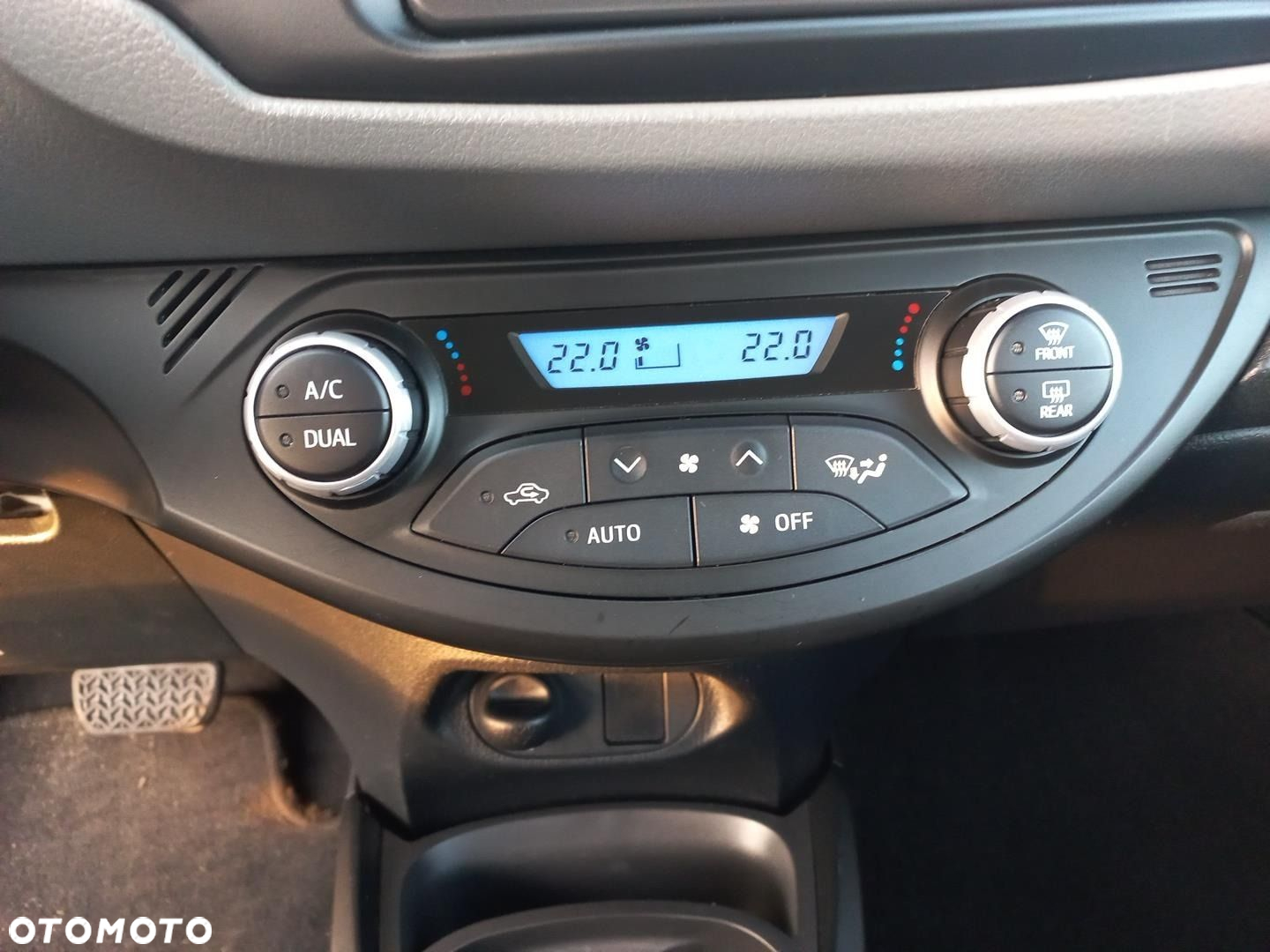 Toyota Yaris - 22