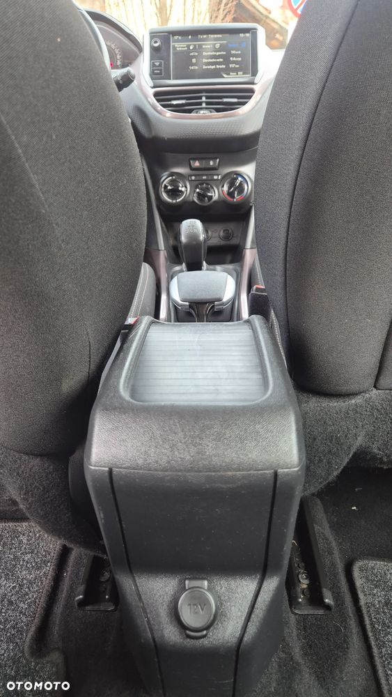 Peugeot 2008 PureTech 82 Access - 21