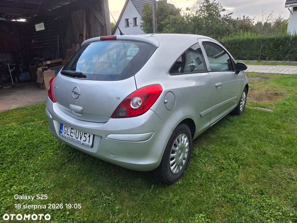 Opel Corsa 1.2 16V Silverline - 2