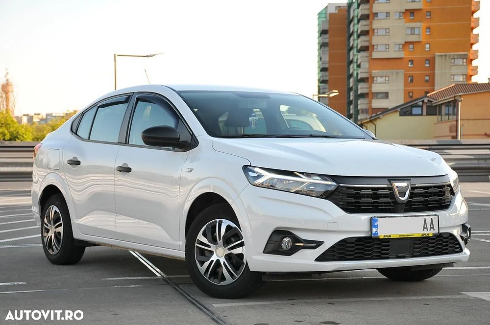 Dacia Logan TCe 90 Essential - 1