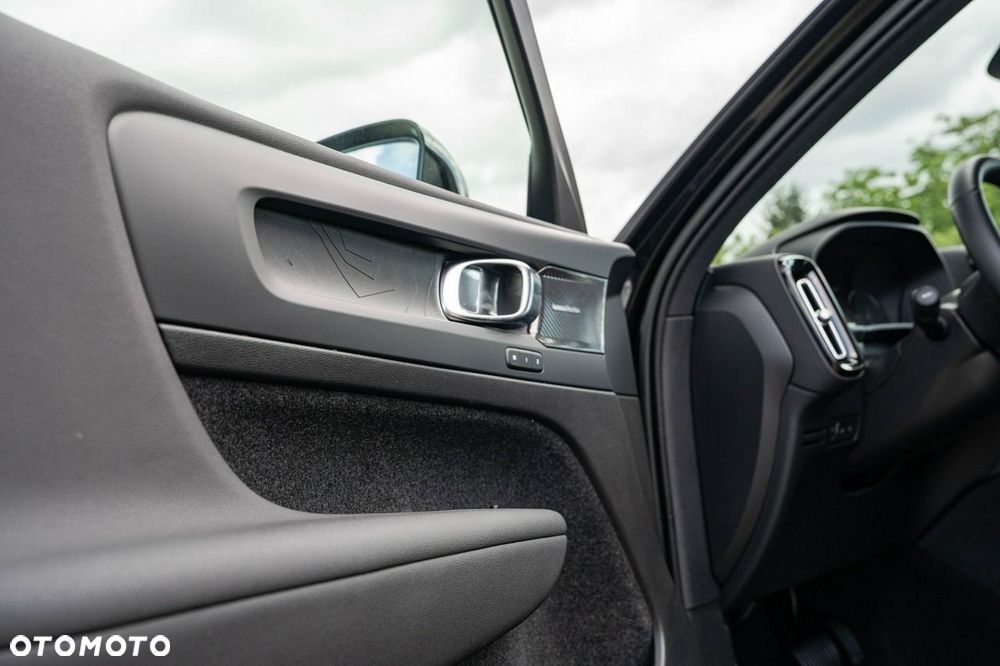 Volvo XC 40 - 29