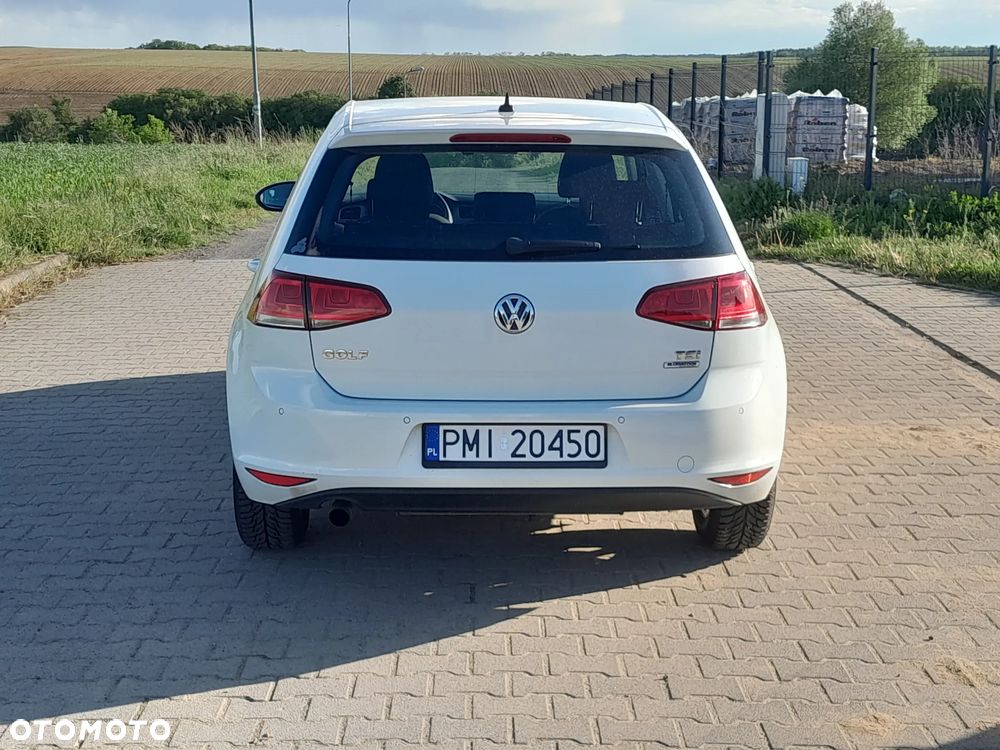 Volkswagen Golf 1.2 TSI BMT Trendline - 4