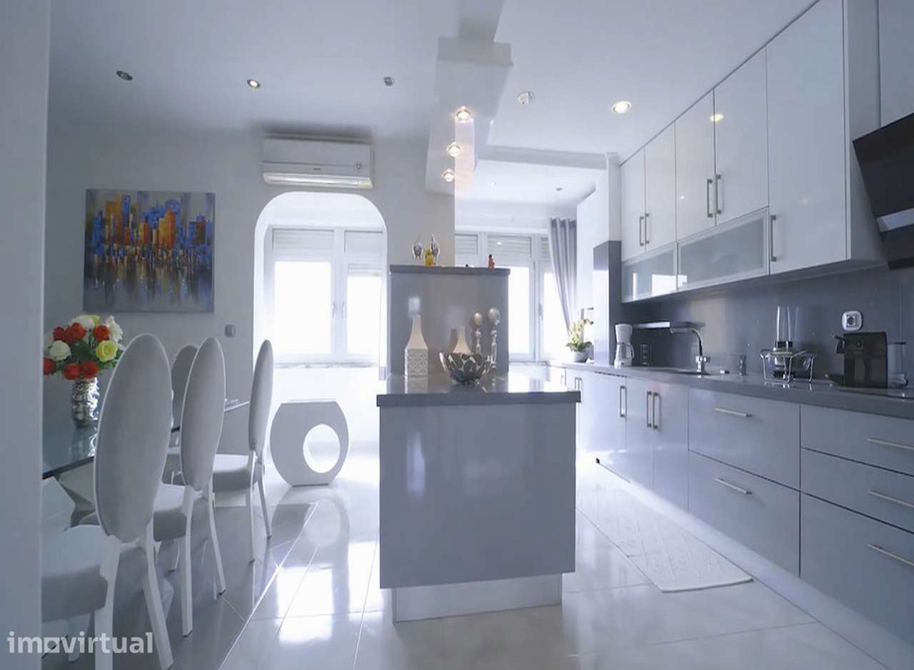 Apartamento T2 com varanda e ar condicionado - Grande imagem: 2/26