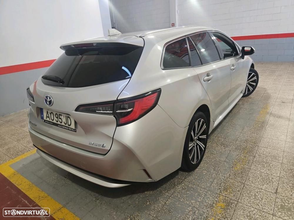 Toyota Corolla Touring Sports 1.8 Hybrid Comfort+P.Sport - 2