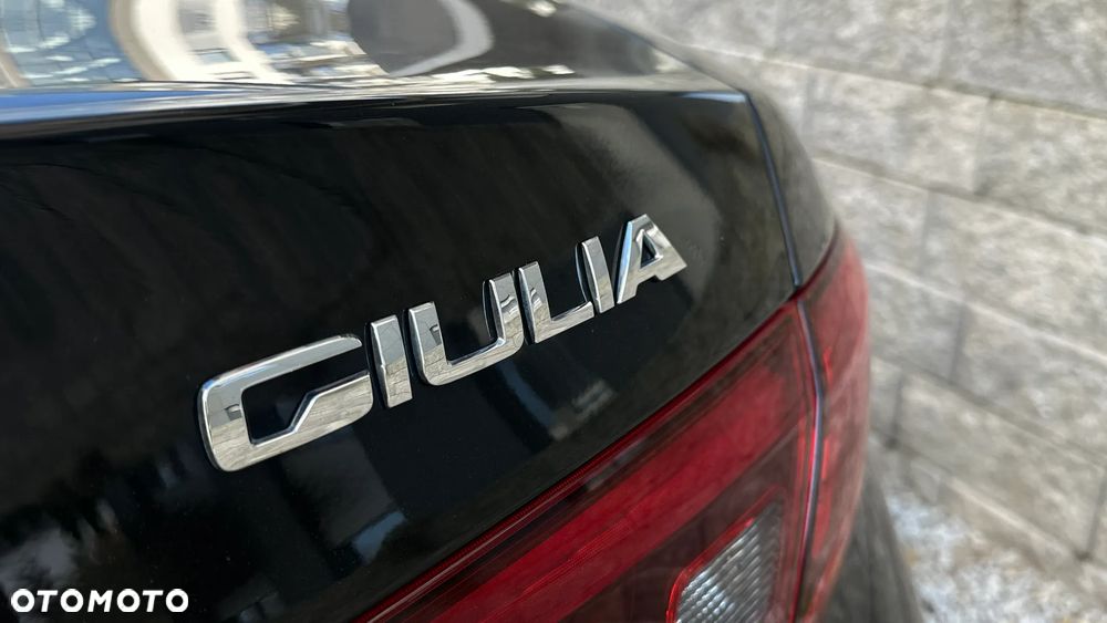 Alfa Romeo Giulia 2.0 Turbo 16V AT8-Q4 Veloce Ti - 34