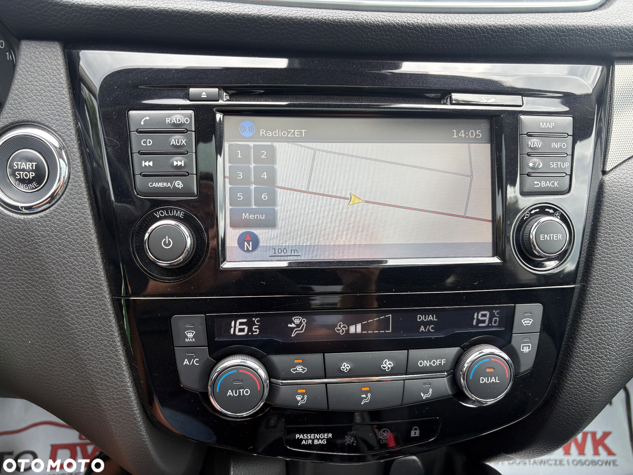 Nissan Qashqai 1.6 dCi Xtronic TEKNA - 32