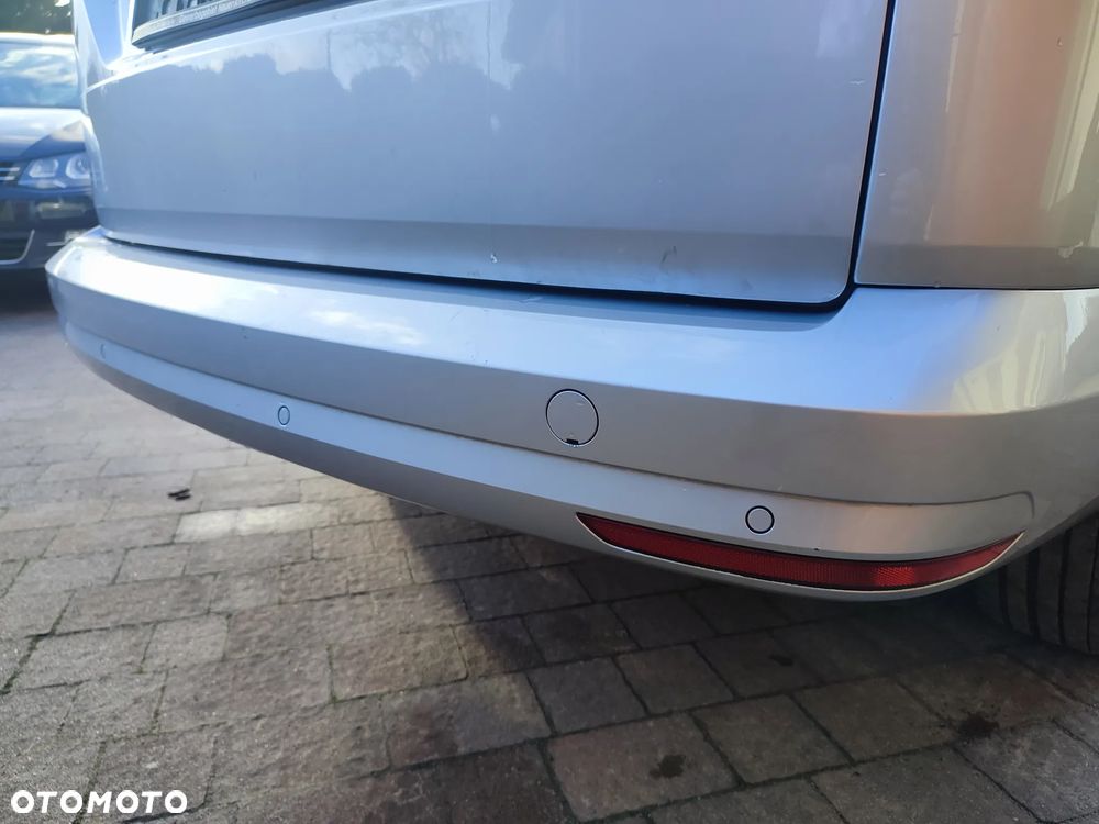 Volkswagen Caddy Maxi 2.0 TDI Comfortline - 28