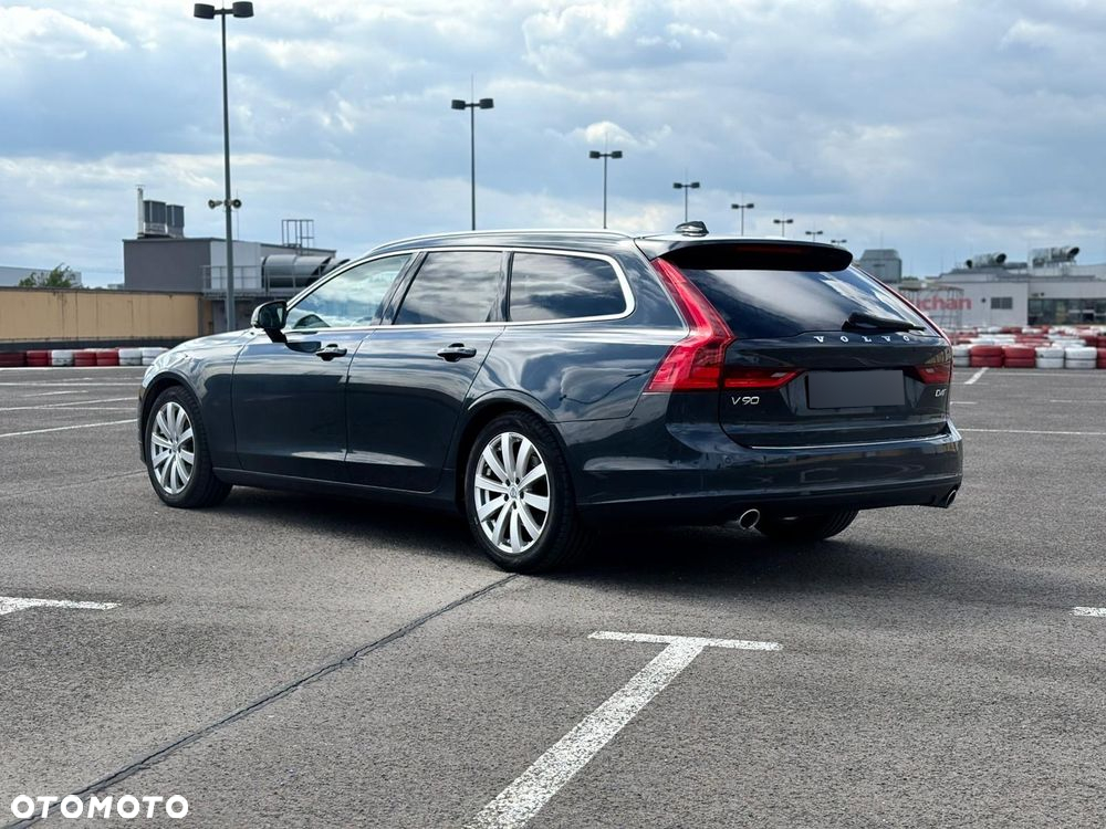 Volvo V90 D4 AWD Geartronic Momentum Pro - 3