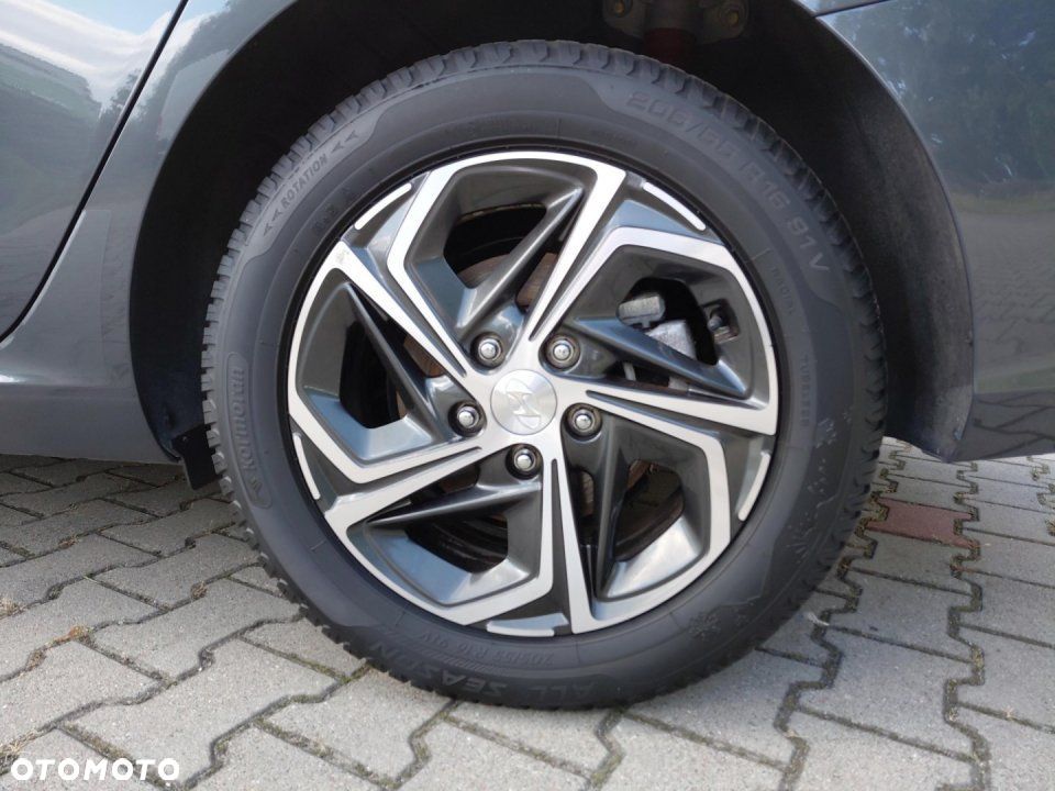Hyundai i30 - 22
