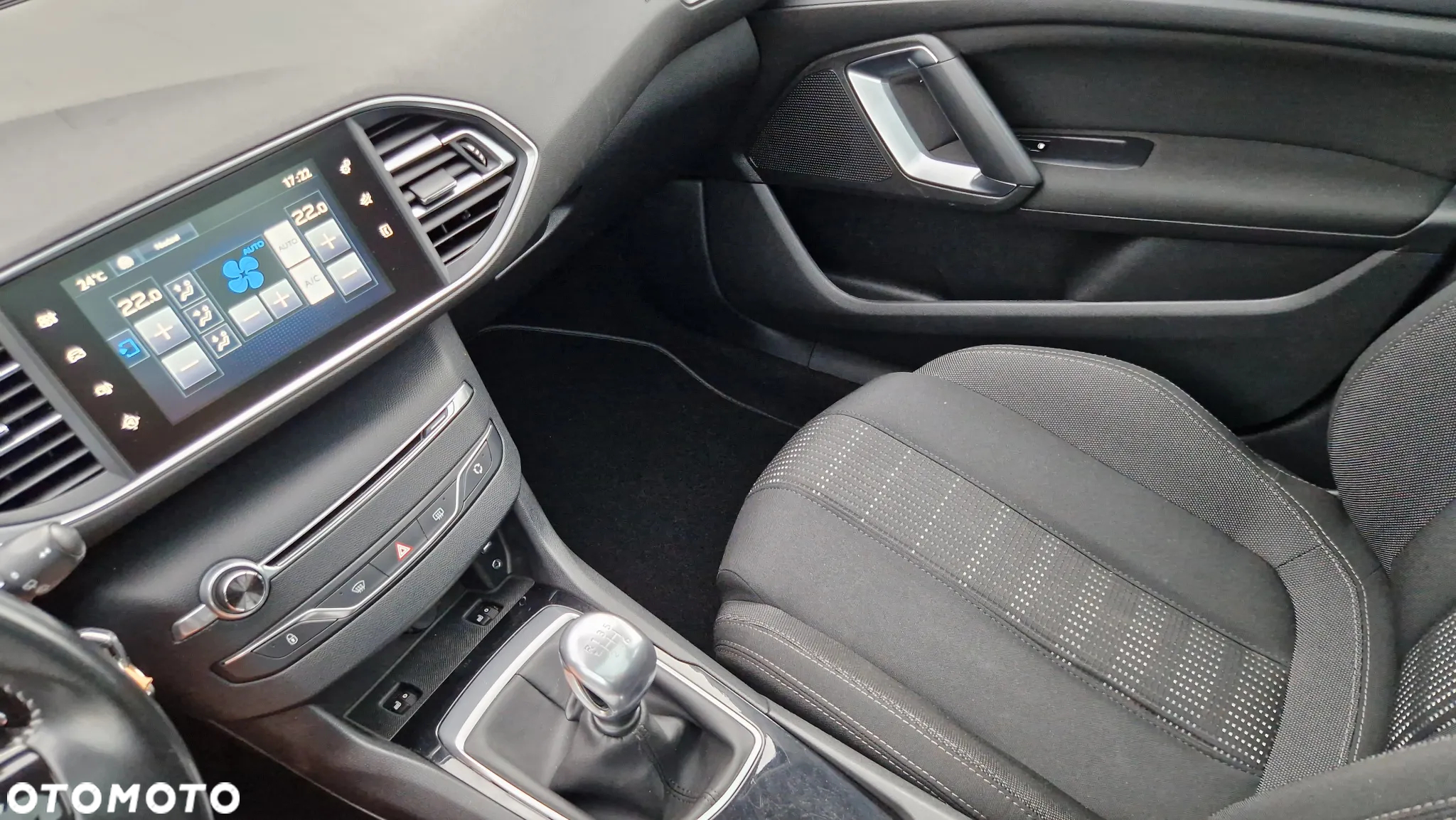 Peugeot 308 SW 1.6 BlueHDi Allure S&S - 16