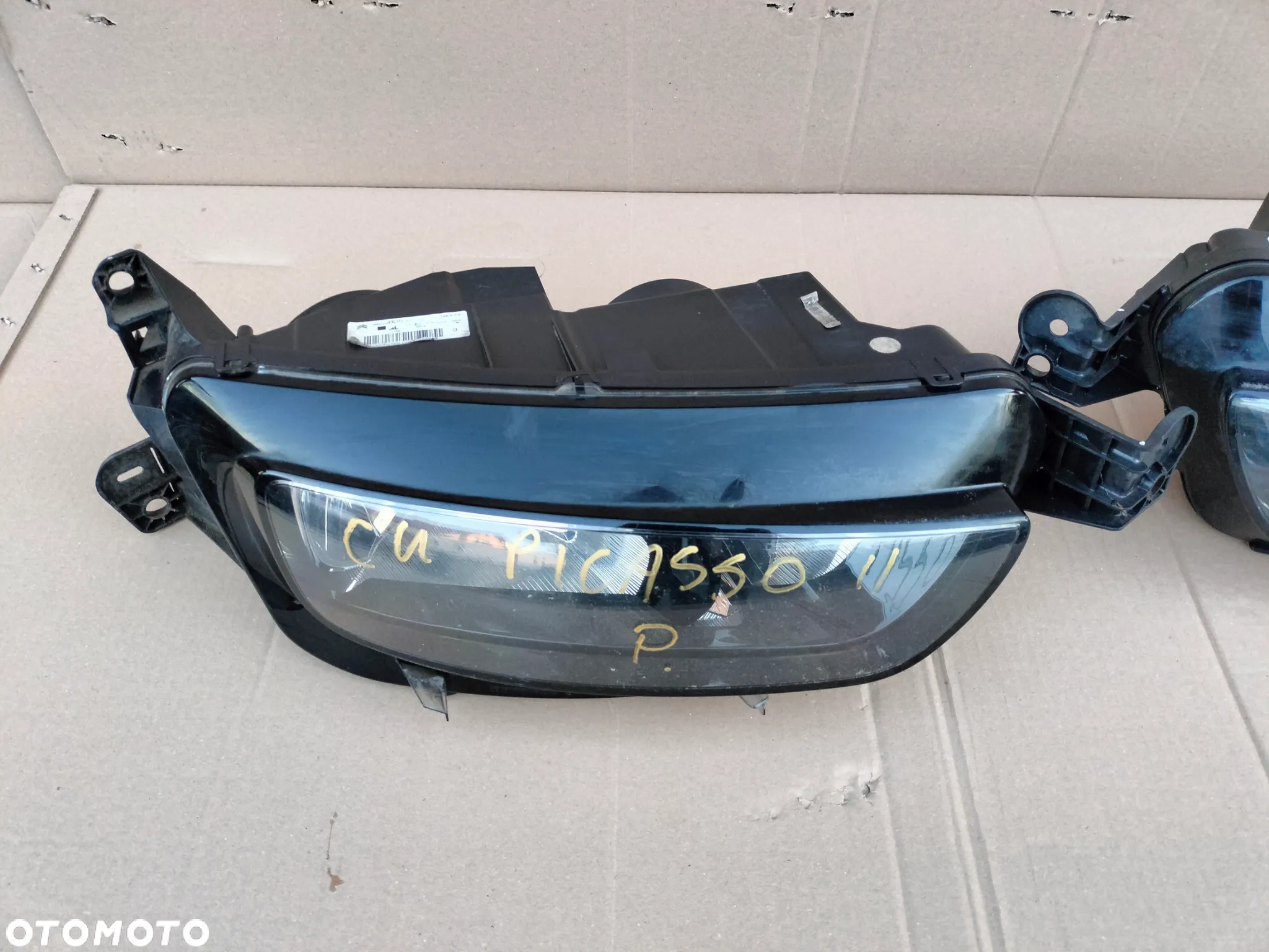 CITROEN C4 II PICASSO  REFLEKTOR LAMPA  LEWA PRZÓD UK - 2