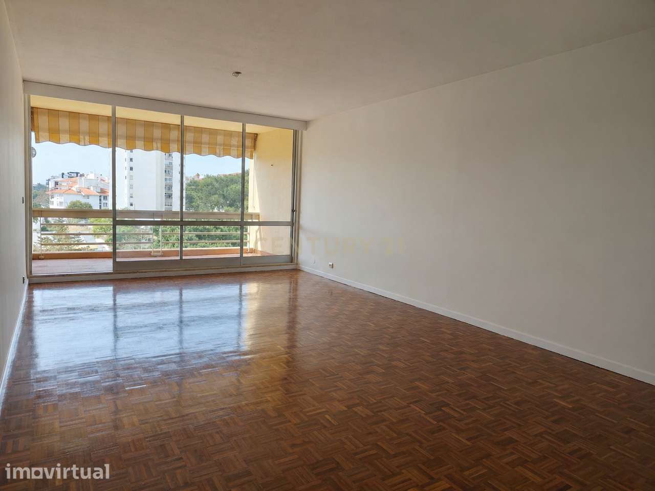 Apartamento T2 em Cascais com Vista Panorâmica e Jardim - Grande imagem: 4/15