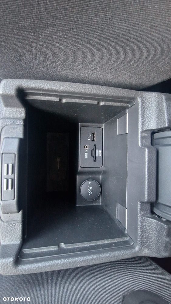 Ford Focus - 36